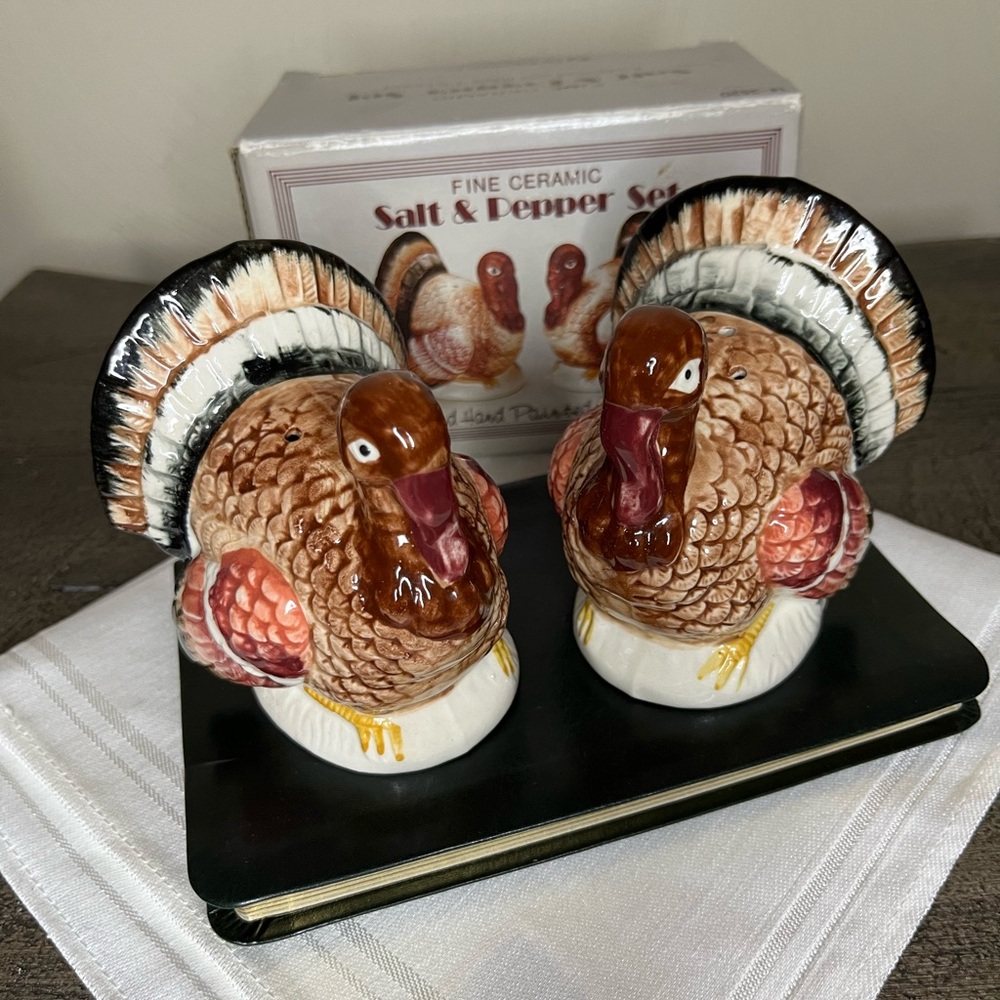 Salt and Pepper‎ Shaker set